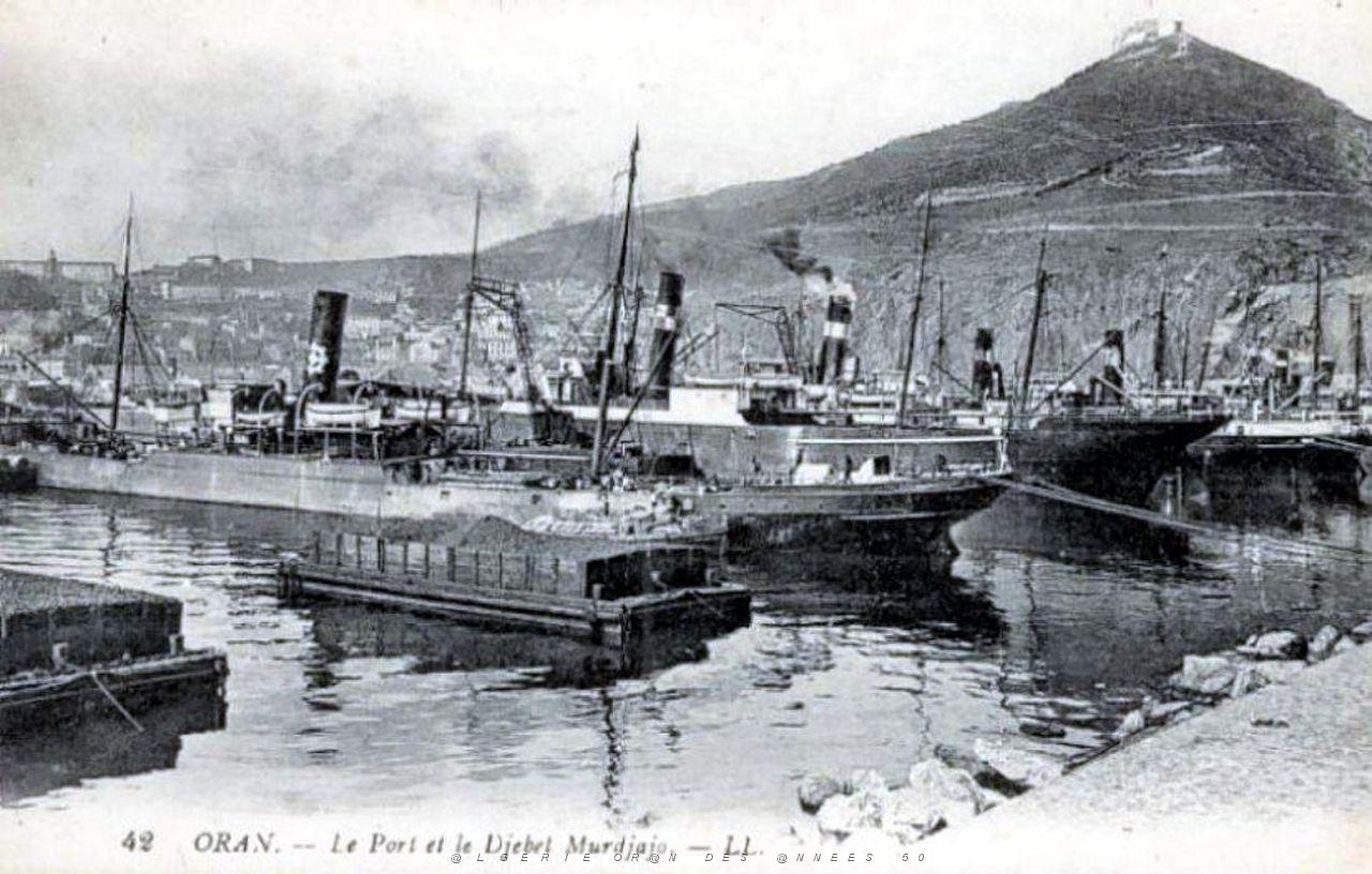 Oran- 008- travail sur les quais.jpg